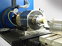 超精密小型加工機